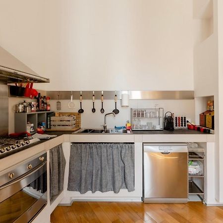 Bijoux Luxury Apartment In Old Town Bari Bagian luar foto
