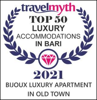 Bijoux Luxury Apartment In Old Town Bari Bagian luar foto