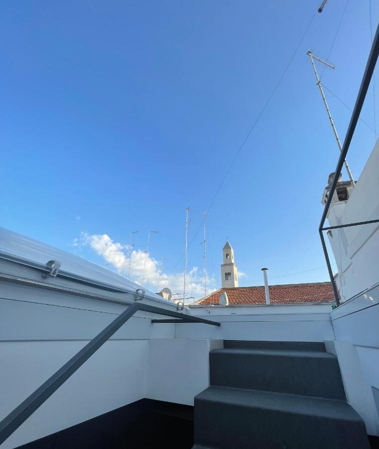 Bijoux Luxury Apartment In Old Town Bari Bagian luar foto
